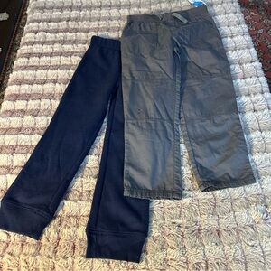 2 Carter’s boy joggers & pants size 5